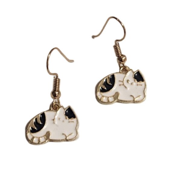 Cartoon Kitty Cat Design Earrings - Picture 6 of 6
